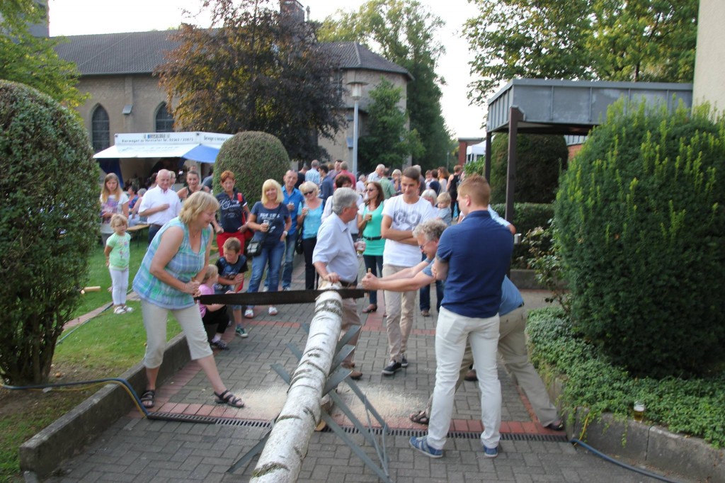 10544088_725056447560618_1585698130_o