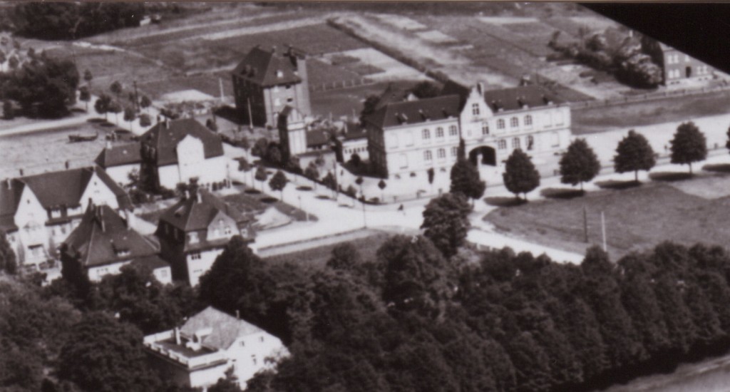 1935 RVR-Luftfoto Marienstraße 209-26 Teppich Schürholz 1 Ausschnitt Feuerwehr-1600